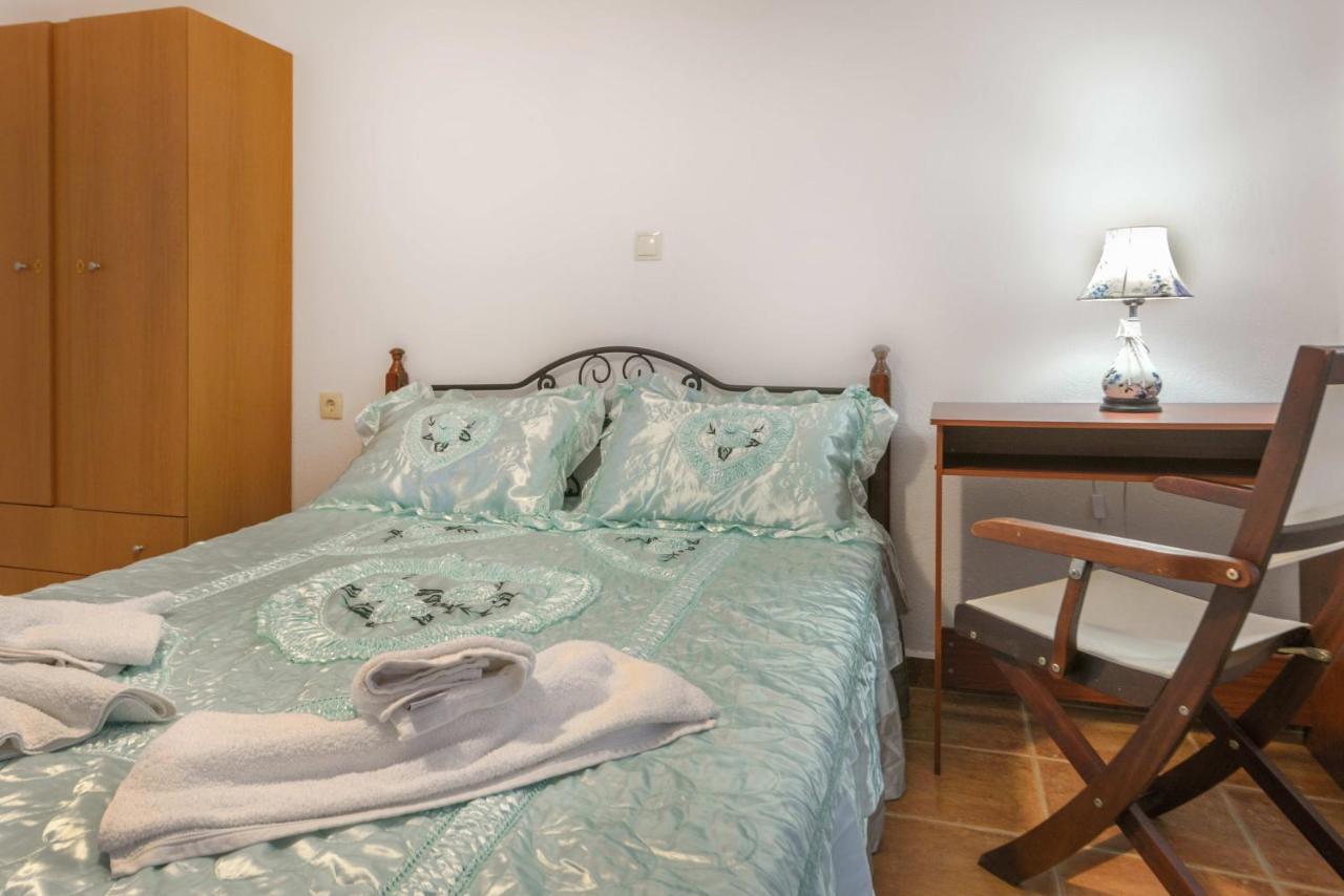 Danai House Apartment Nea Roda Luaran gambar