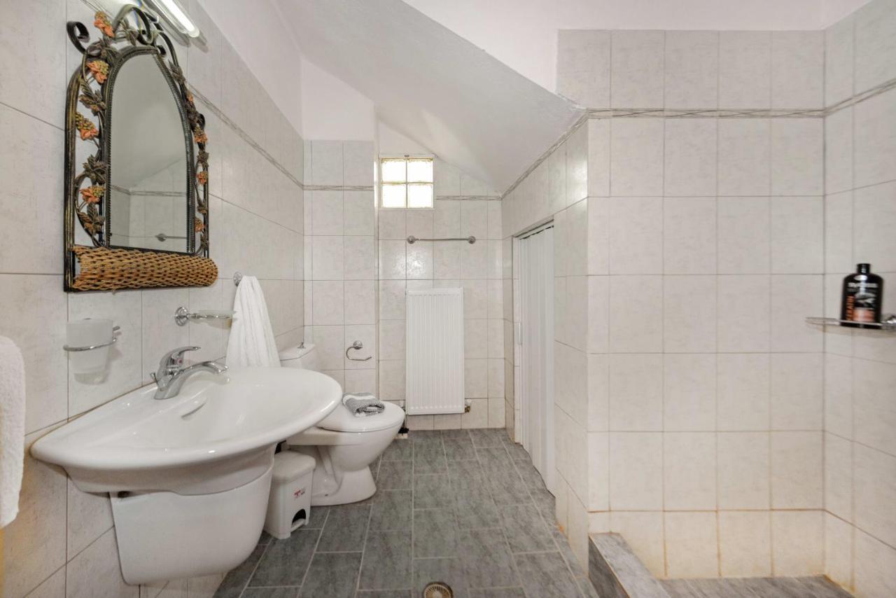 Danai House Apartment Nea Roda Luaran gambar